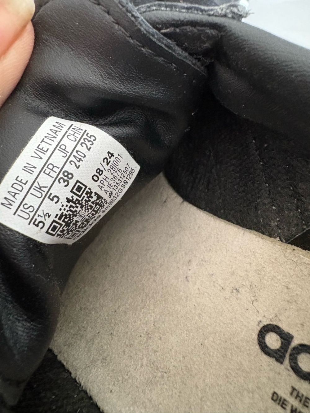 Adidas Black Samba Sneakers with White Stripes 5.5 - Picture 8 of 8